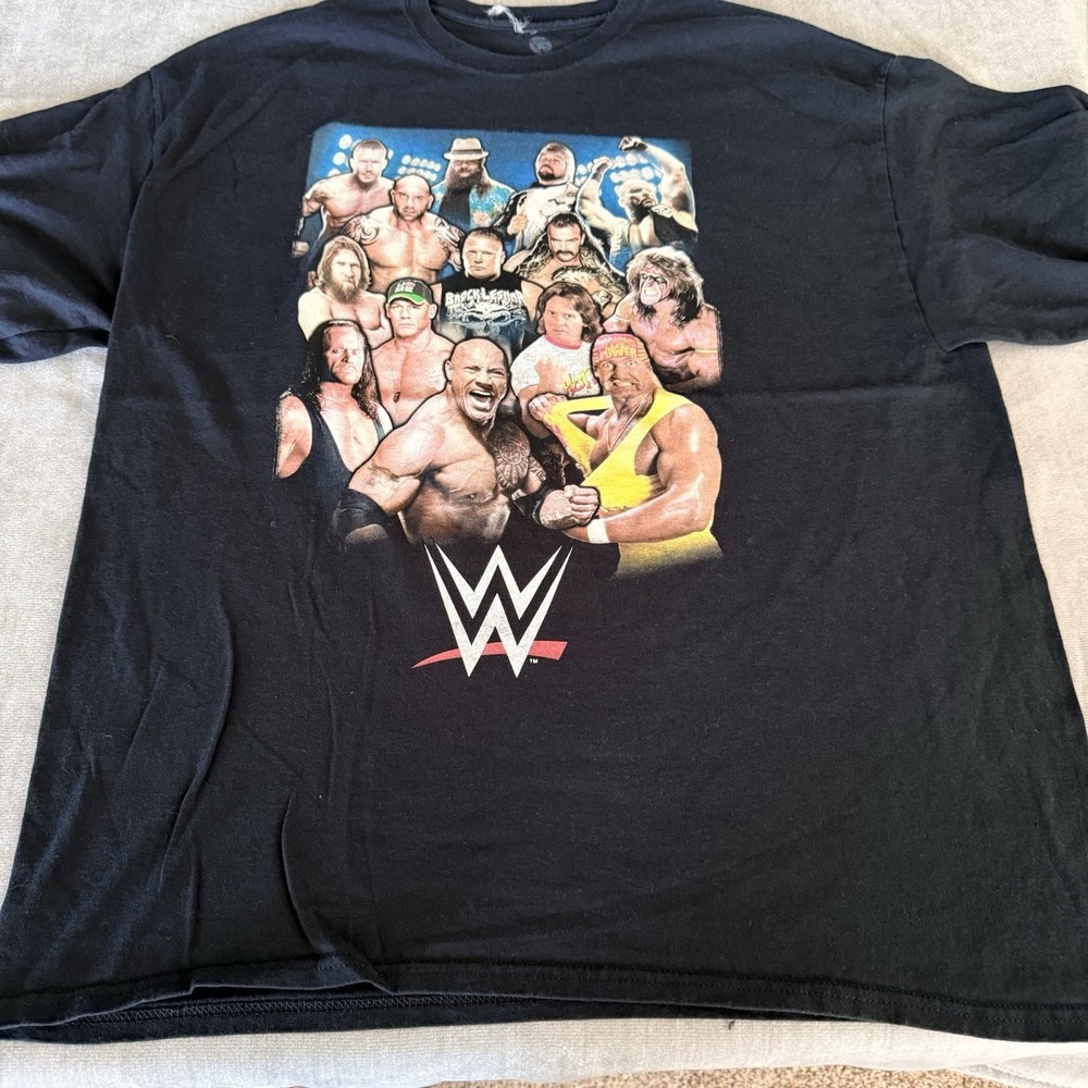 WWE Wrestling Legends Graphic T Shirt XL Hulk Hogan Undertaker Rock Cena